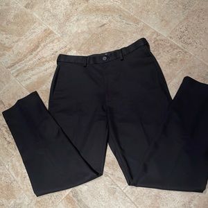 Like new Haggar black golf chinos straight fit 34x32 lightweight cool polyester